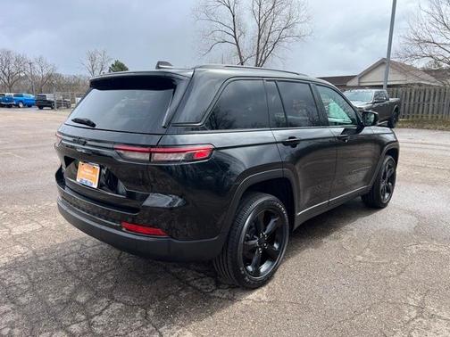 2024 Jeep Grand Cherokee Laredo