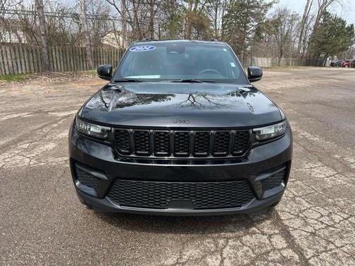 2024 Jeep Grand Cherokee Laredo