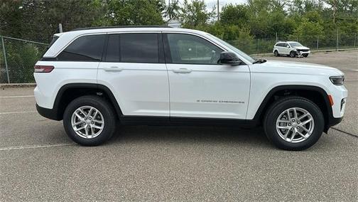 2025 Jeep Grand Cherokee Laredo X