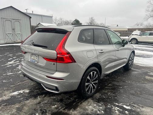 2025 Volvo XC60 B5 Plus