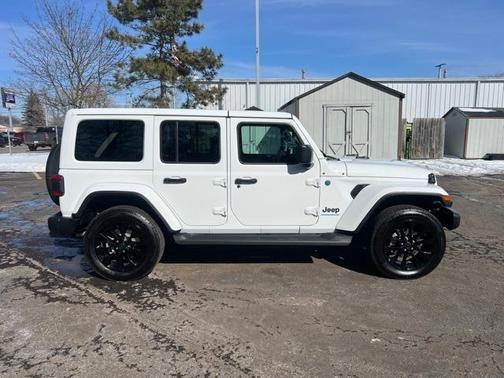 2025 Jeep Wrangler 4xe Sahara