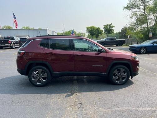 2022 Jeep Compass Latitude Lux