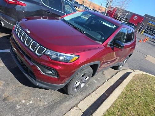 2022 Jeep Compass Latitude Lux