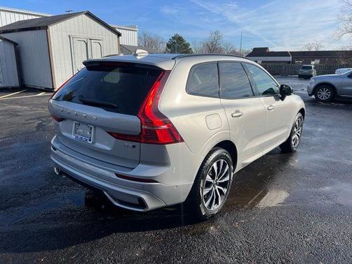 2025 Volvo XC60 B5 Plus