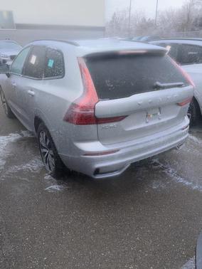 2025 Volvo XC60 B5 Plus