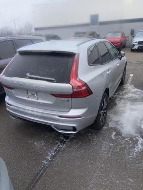 2025 Volvo XC60 B5 Plus