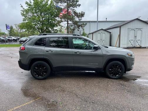 2022 Jeep Cherokee Latitude Lux
