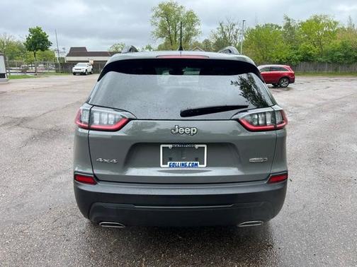 2022 Jeep Cherokee Latitude Lux