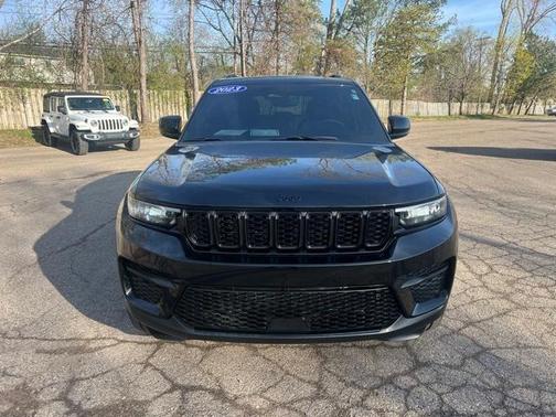2023 Jeep Grand Cherokee Altitude