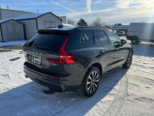 2025 Volvo XC60 B5 Plus