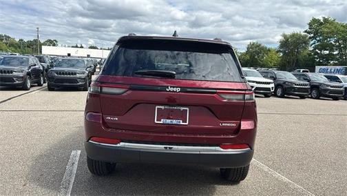 2025 Jeep Grand Cherokee Laredo