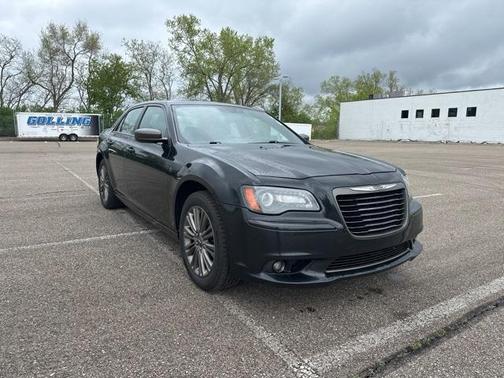 2014 Chrysler 300C John Varvatos Luxury