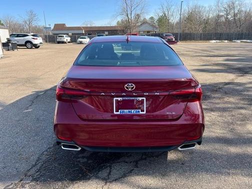2022 Toyota Avalon XLE