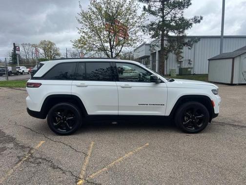 2023 Jeep Grand Cherokee Altitude