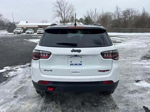 2024 Jeep Compass Trailhawk