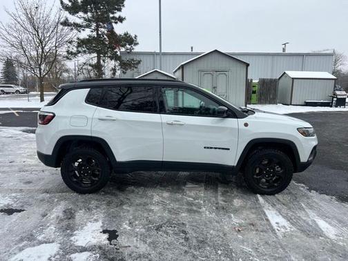 2024 Jeep Compass Trailhawk