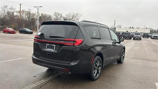 2026 Chrysler Pacifica Limited