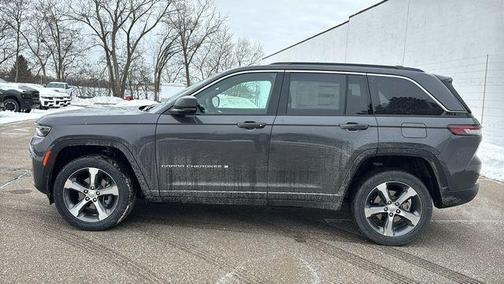 Metallic 2026 Jeep Grand Cherokee Limited