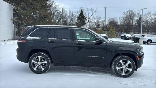 Diamond Black 2026 Jeep Grand Cherokee Limited