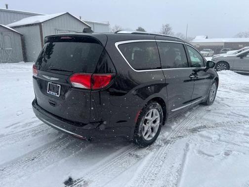 2018 Chrysler Pacifica Touring-L Plus