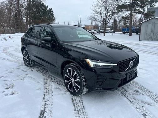 2025 Volvo XC60 B5 Plus