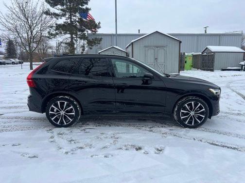 2025 Volvo XC60 B5 Plus