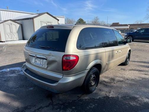 2006 Chrysler Town & Country LX