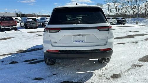 2025 Jeep Grand Cherokee Laredo
