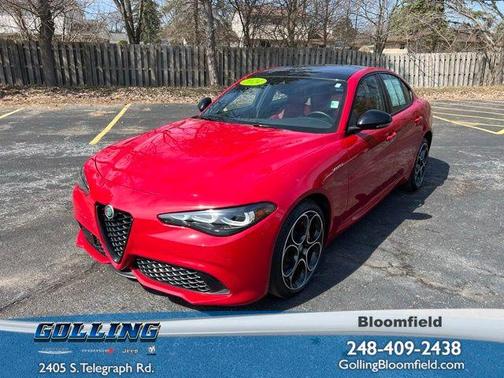 Rosso 2024 Alfa Romeo Giulia Veloce