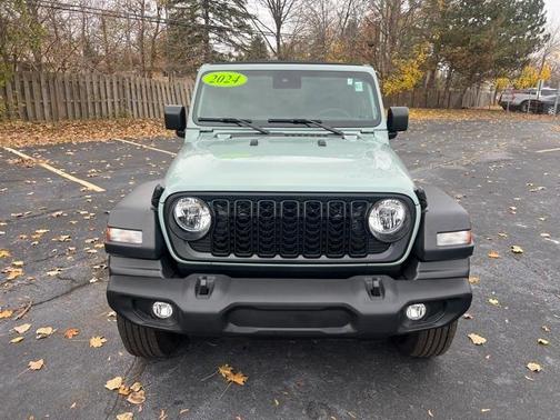 2024 Jeep Wrangler Sport