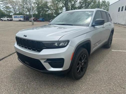 2024 Jeep Grand Cherokee Laredo