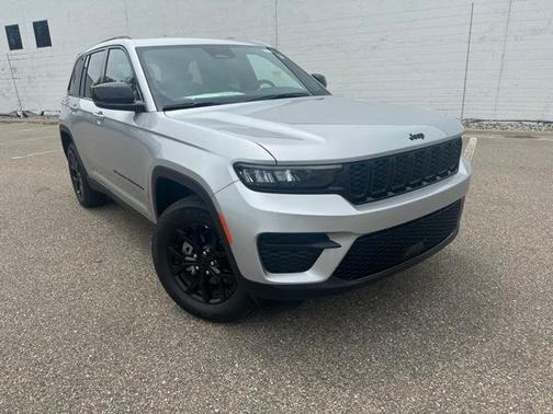 2024 Jeep Grand Cherokee Laredo