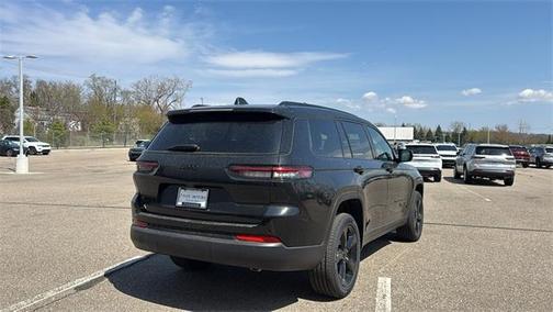 2025 Jeep Grand Cherokee L Laredo