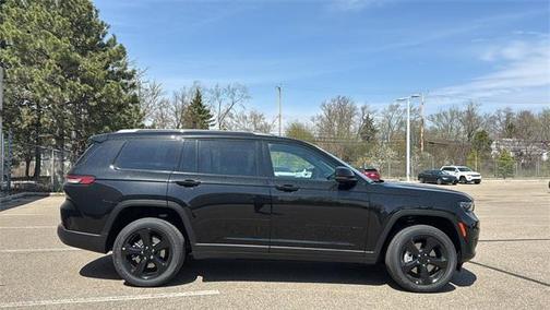 2025 Jeep Grand Cherokee L Laredo