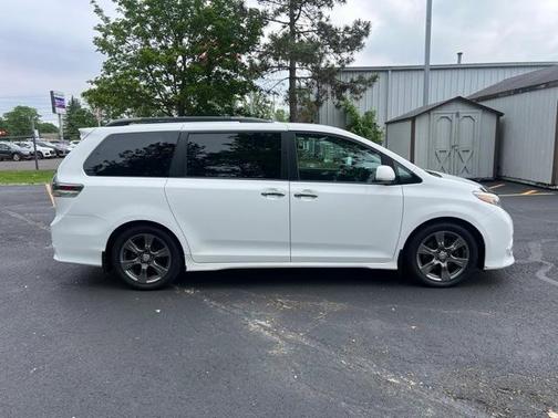 2017 Toyota Sienna L