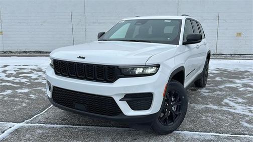 2025 Jeep Grand Cherokee Laredo