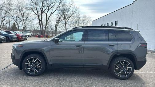 Sting Gray Clearcoat 2026 Jeep Cherokee Overland