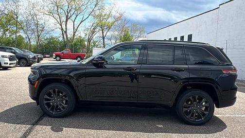 Diamond Black 2026 Jeep Grand Cherokee Limited