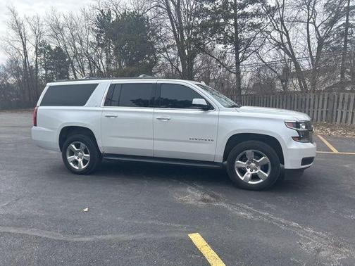 Iridescent Pearl Tricoat 2016 Chevrolet Suburban LT
