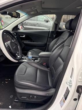 2022 Kia Niro Touring SE