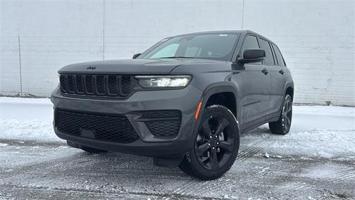2025 Jeep Grand Cherokee Laredo