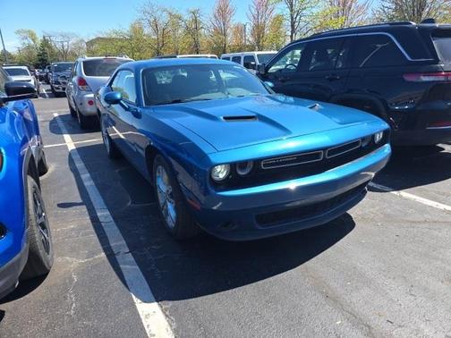2022 Dodge Challenger SXT