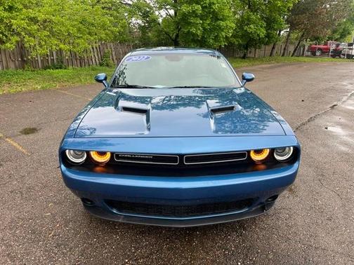 2022 Dodge Challenger SXT