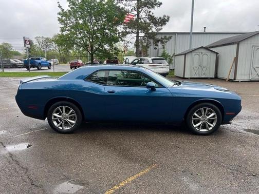 2022 Dodge Challenger SXT