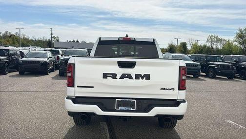 Bright White Clearcoat 2026 RAM 1500 Big Horn/Lone Star