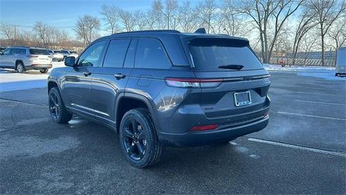 2025 Jeep Grand Cherokee Laredo