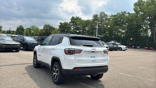 Bright White Clearcoat 2026 Jeep Compass Limited