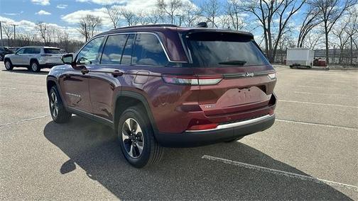 2025 Jeep Grand Cherokee 4xe Base