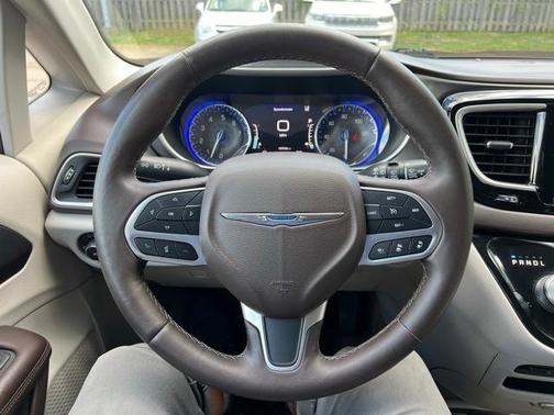 2018 Chrysler Pacifica Touring-L