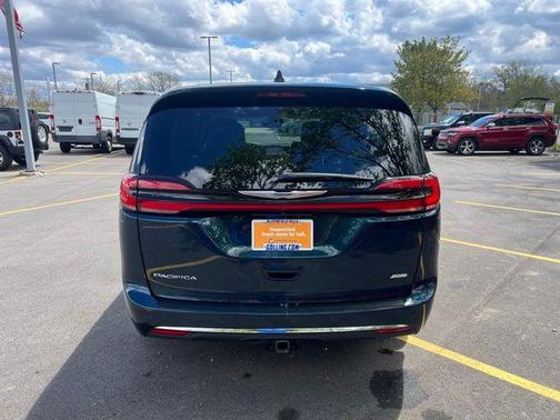 Fathom Blue Pearlcoat 2023 Chrysler Pacifica Touring-L
